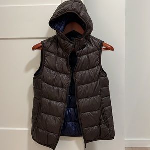 Uniqlo, Women’s down vest, puffer, with hood. Size small. Never worn.
